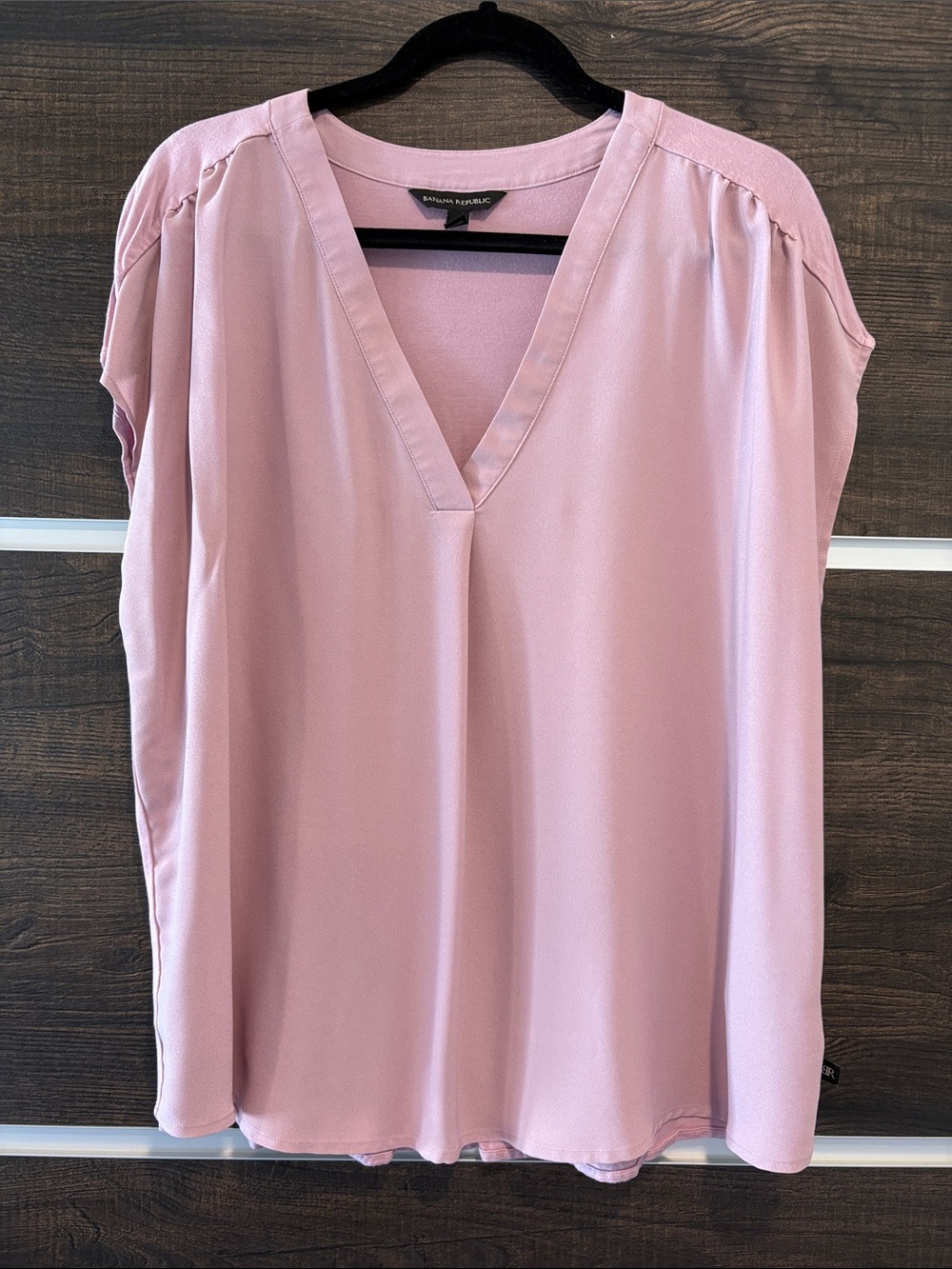Banana Republic Dusty Rose V-Neck Cap Sleeve Blouse - Size XL